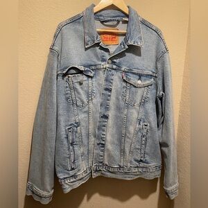 LEVIS MENS XL DENIM JACKET - LIKE NEW